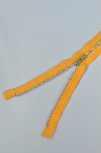 ZIP076  1號拉鏈  銀白色單頭拉鏈   密尾金屬拉鏈 不設單獨拉鍊訂購 後面照